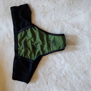 New With Tag Glitter Olive panties Cannabies Underwear Size Small